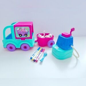 Crayola Grooming Truck and Pet Mobile Spa with Accessories Lot